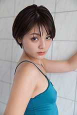 秋本翼