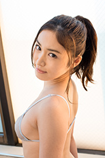 篠田りょう